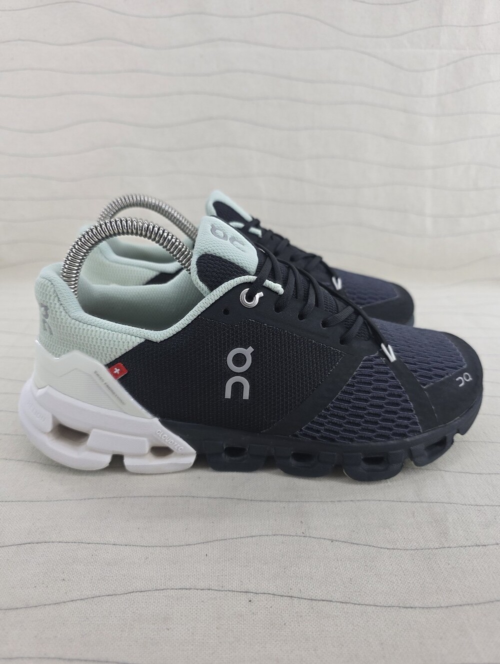 On Running Womens Cloudflyer 4 Black Mint White Sneakers Shoes 21.99627 Size 6.5